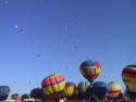 011006_balloons02_125.jpg