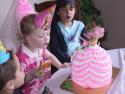 030406_bday_cake02_125.jpg